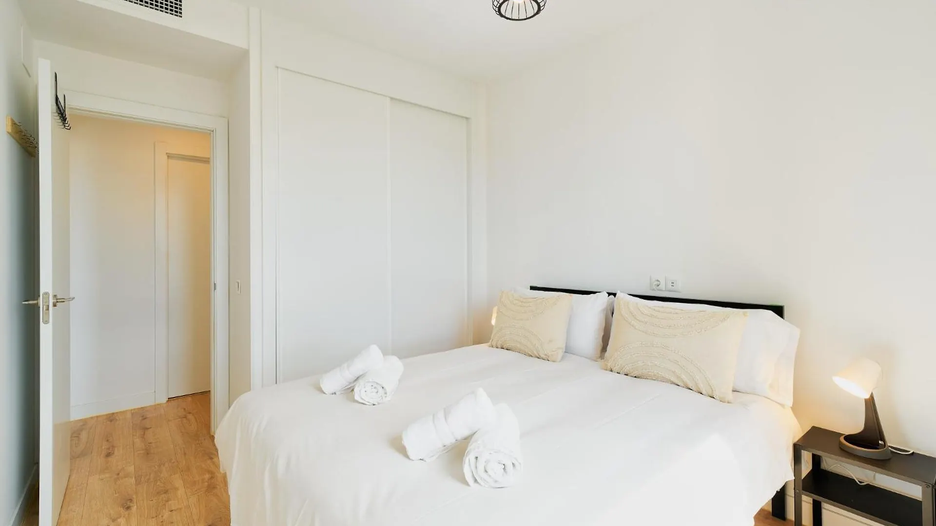 Apartment Sky Tower By Lovely Rentals Malaga