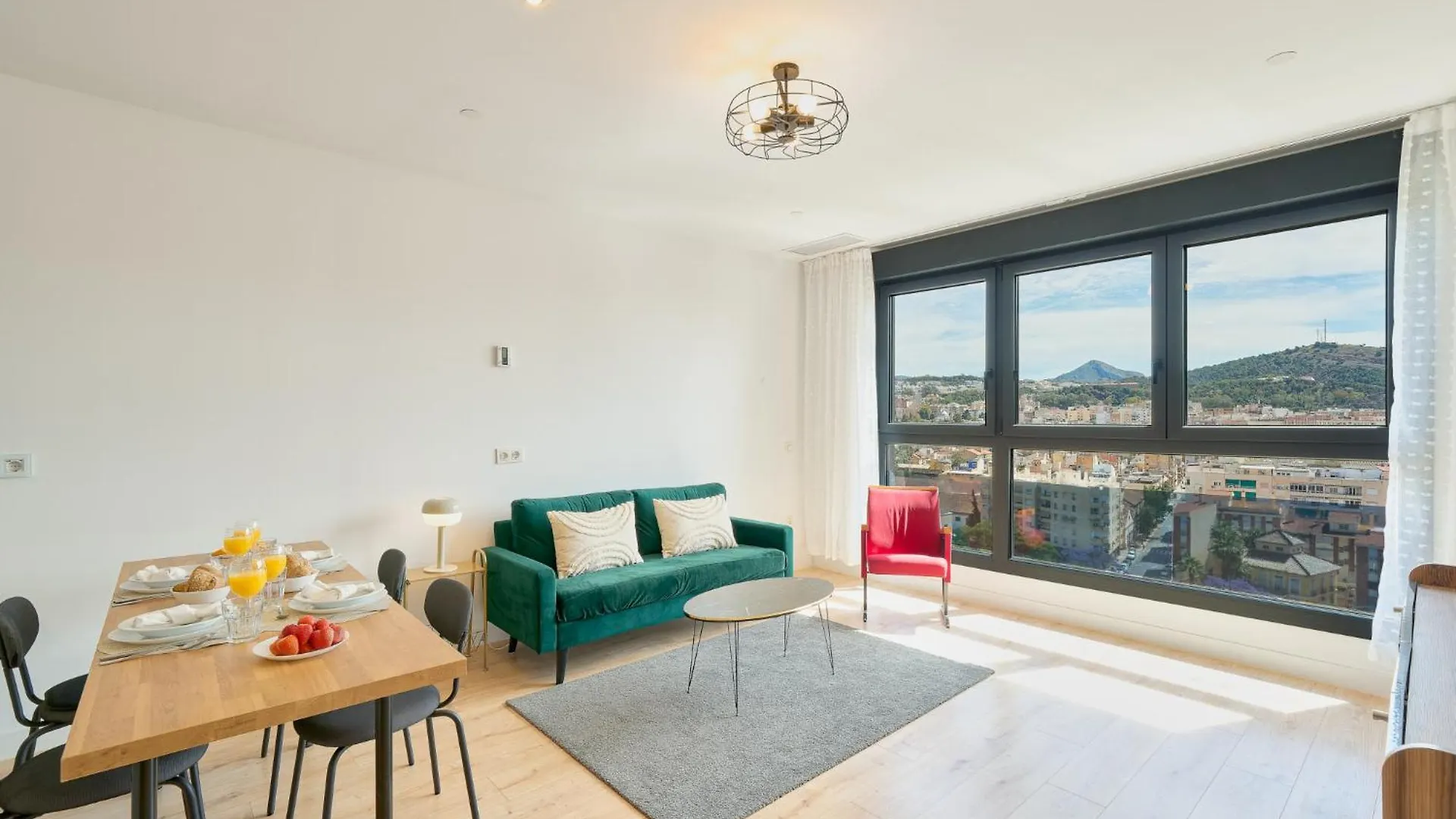 Sky Tower By Lovely Rentals Malaga 0*,