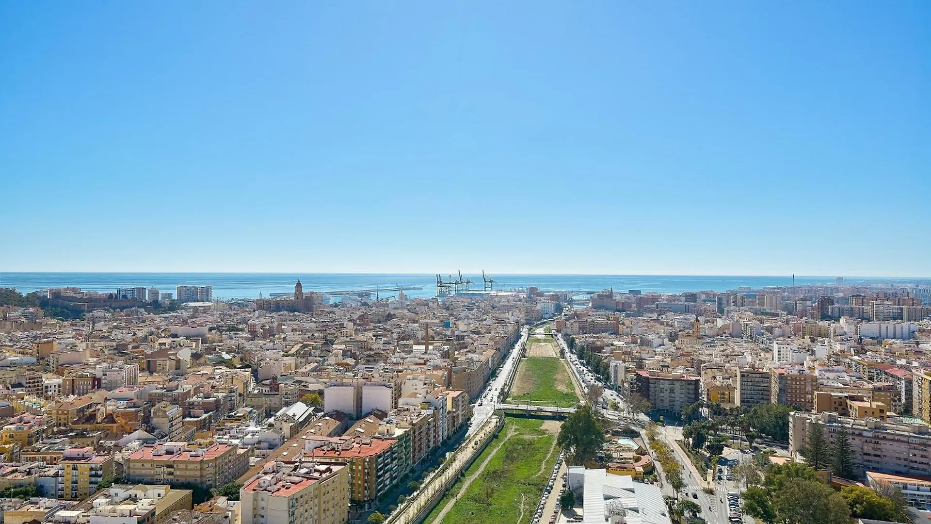 Sky Tower By Lovely Rentals Malaga