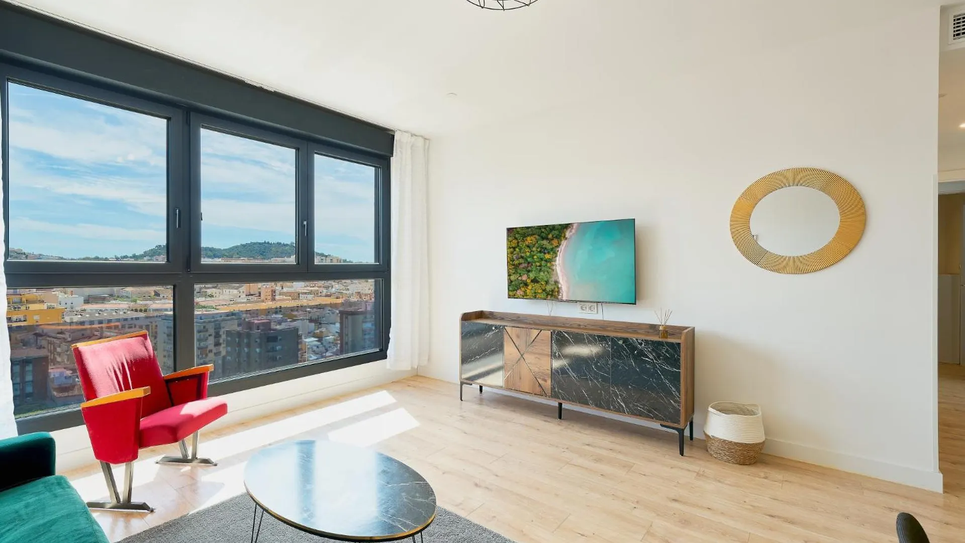 Sky Tower By Lovely Rentals Malaga