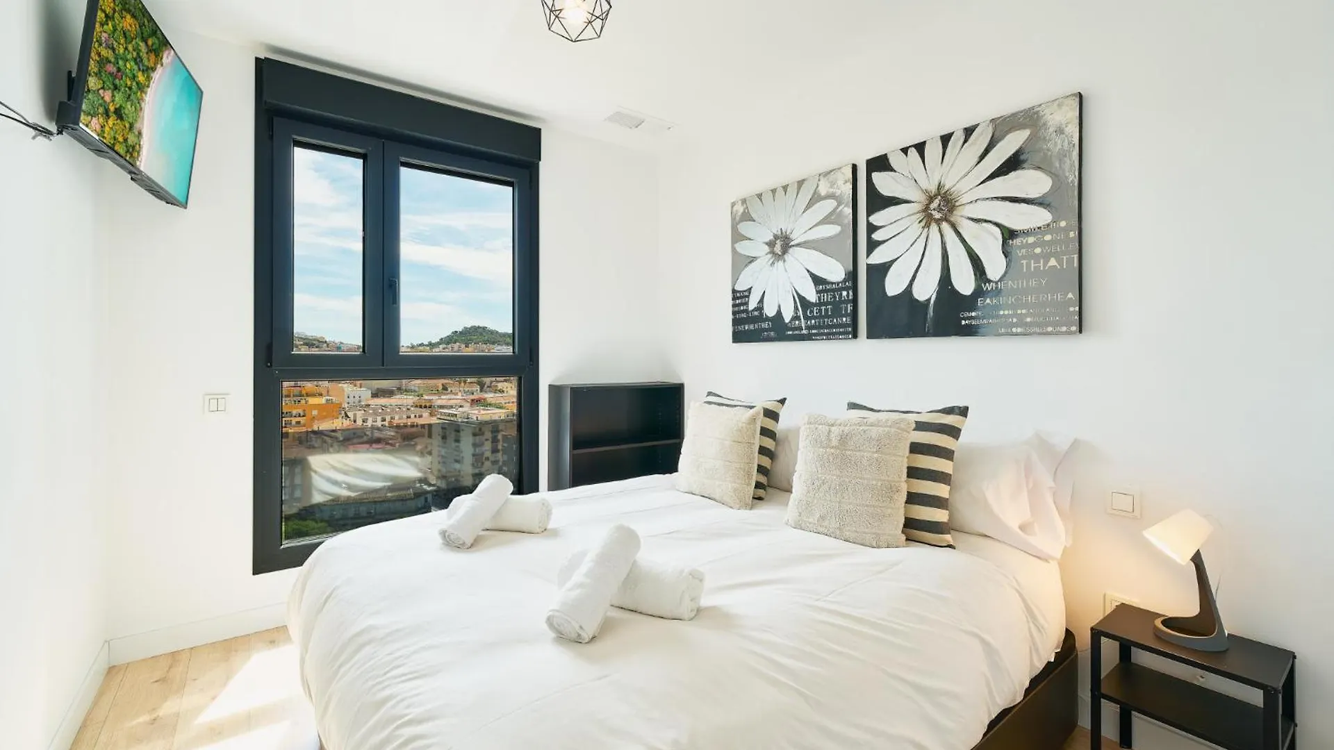 Apartment Sky Tower By Lovely Rentals Malaga